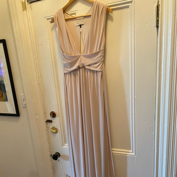 Oyster colour halston heritage full length gown Small, unlined - Picture 2 of 10